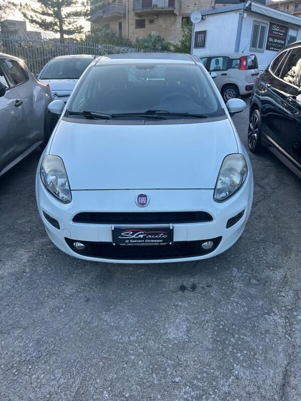 Usata Fiat Punto Street 85 CV (62 kW) 2014 Bianco Utilitaria