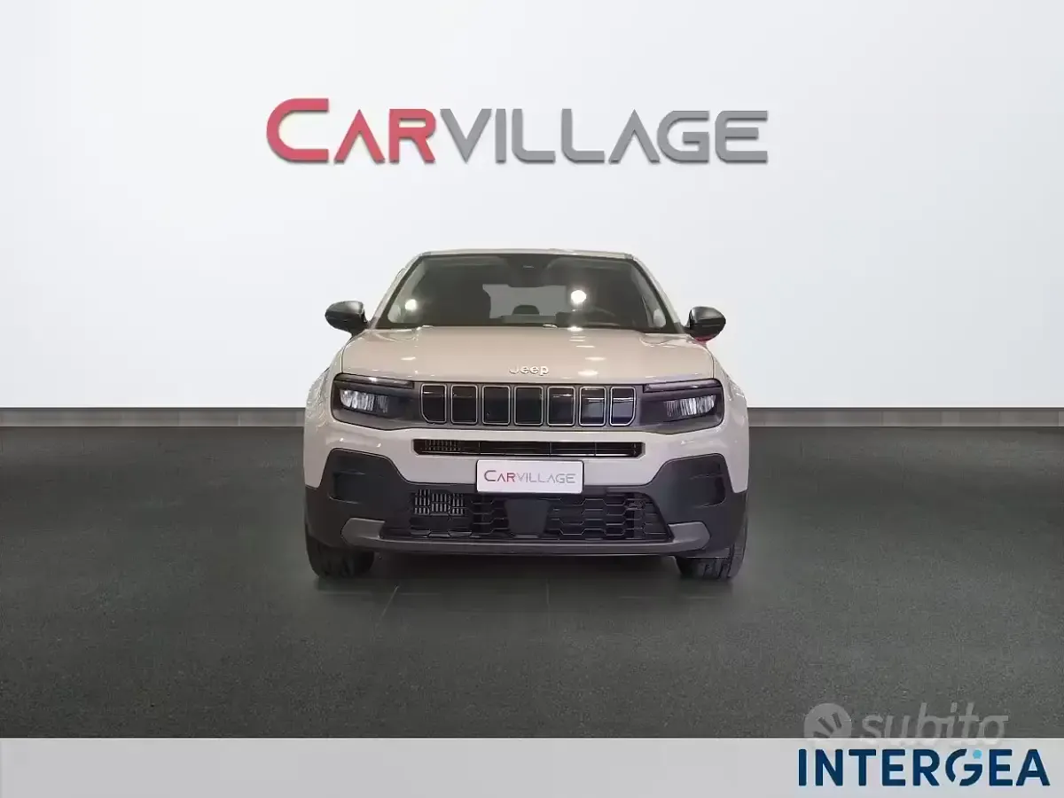 Usata Jeep Avenger Longitude 101 CV (74 kW) 2025 Grigio SUV