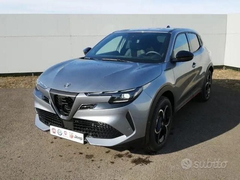 Nuova Alfa Romeo GT Junior Edizione Speciale 136 CV (100 kW) 2025 Grigio SUV