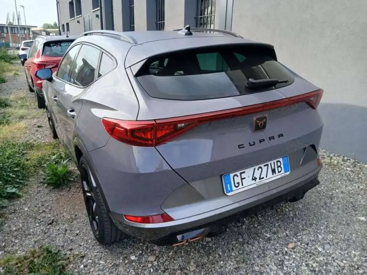 Usata Cupra Formentor VZ2 245 CV (180 kW) 2021 Grigio graphene SUV