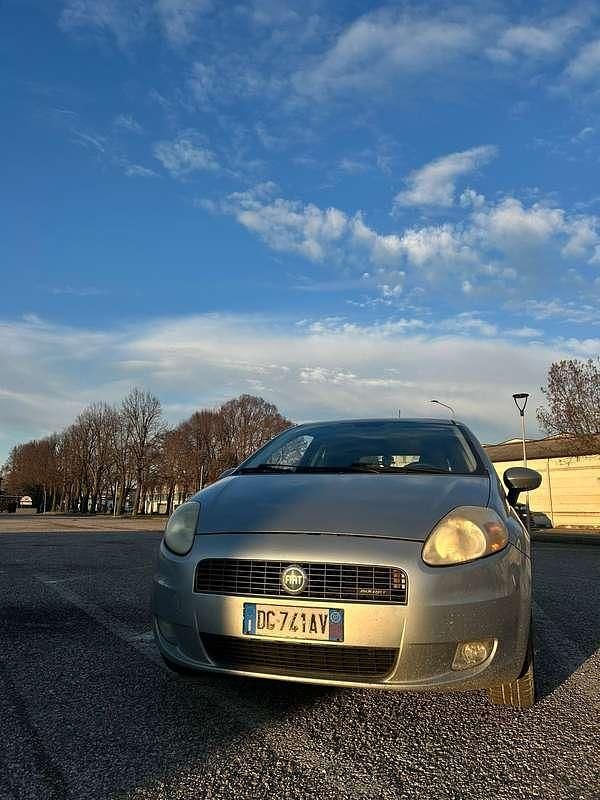 Usata Fiat Punto 63 CV (46 kW) 2007 Grigio Utilitaria