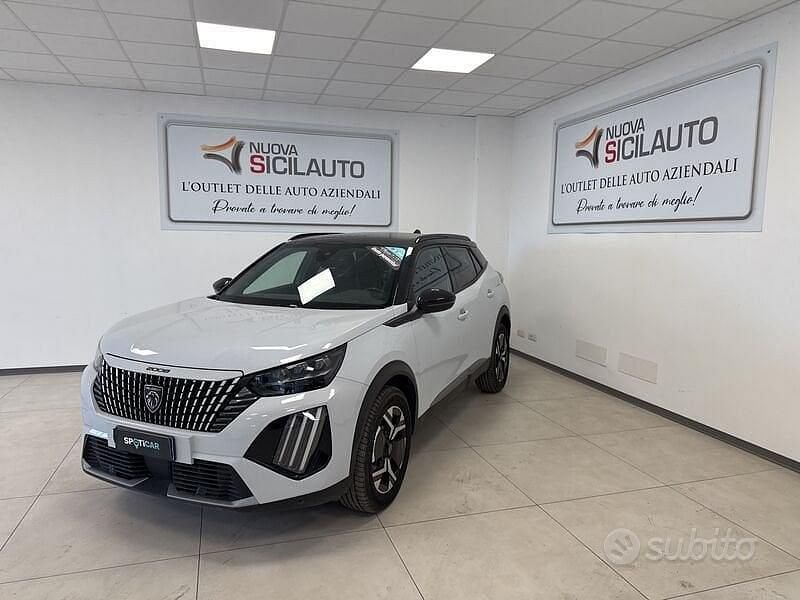 Usata Peugeot 2008 GT 131 CV (96 kW) 2024 Bianco SUV