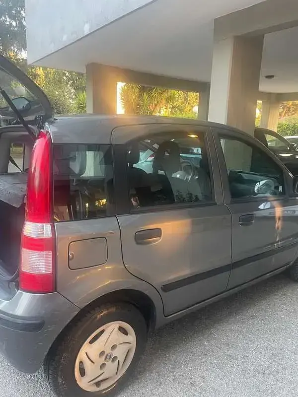Usata Fiat Panda Dynamic 69 CV (50 kW) 2011 Grigio Utilitaria