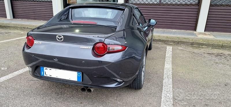 Usata Mazda MX5 Inclusive 184 CV (135 kW) 2021 Grigio Cabrio