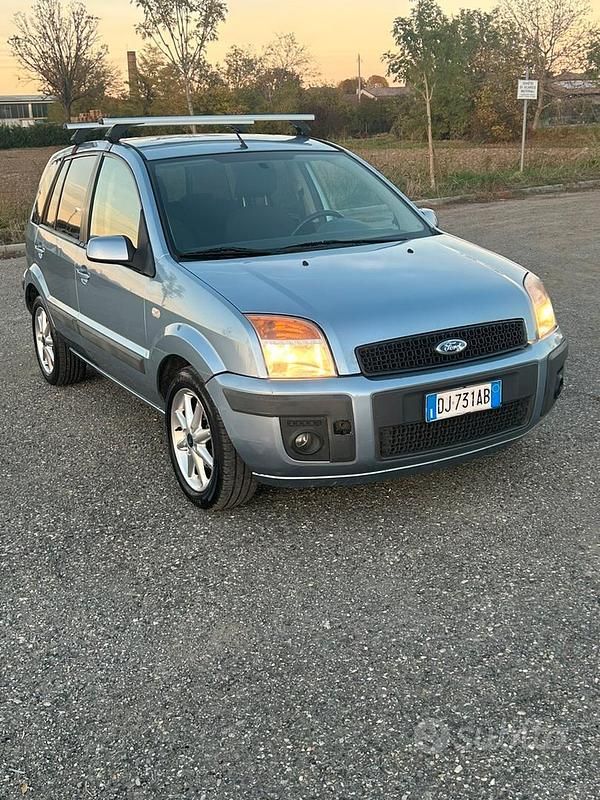 Usata Ford Fusion 80 CV (58 kW) 2007 Grigio Berlina