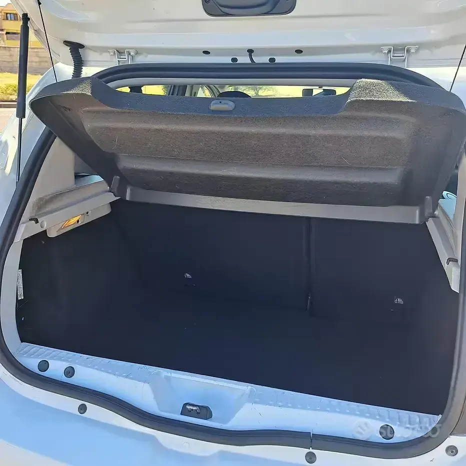 Usata Dacia Sandero Stepway 90 CV (66 kW) 2016 Bianco SUV