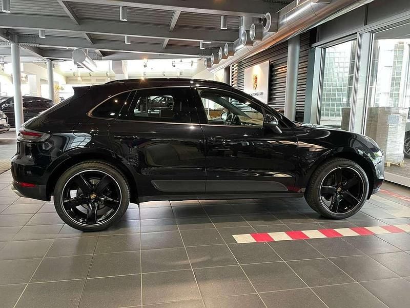 Używany Porsche Macan 245 KM (180 kW) 2020 Czarny SUV