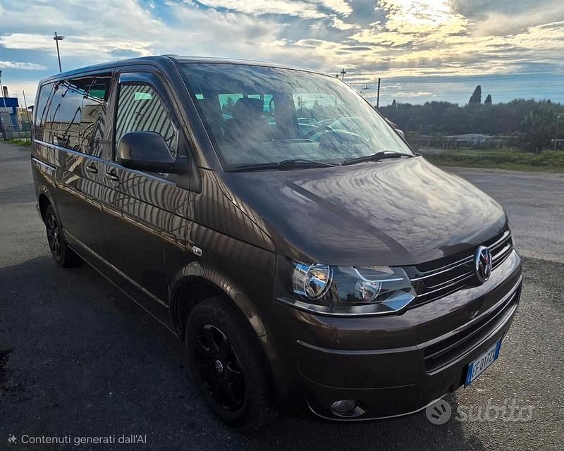 Usata VW Transporter 180 CV (132 kW) 2010 Marrone Furgone