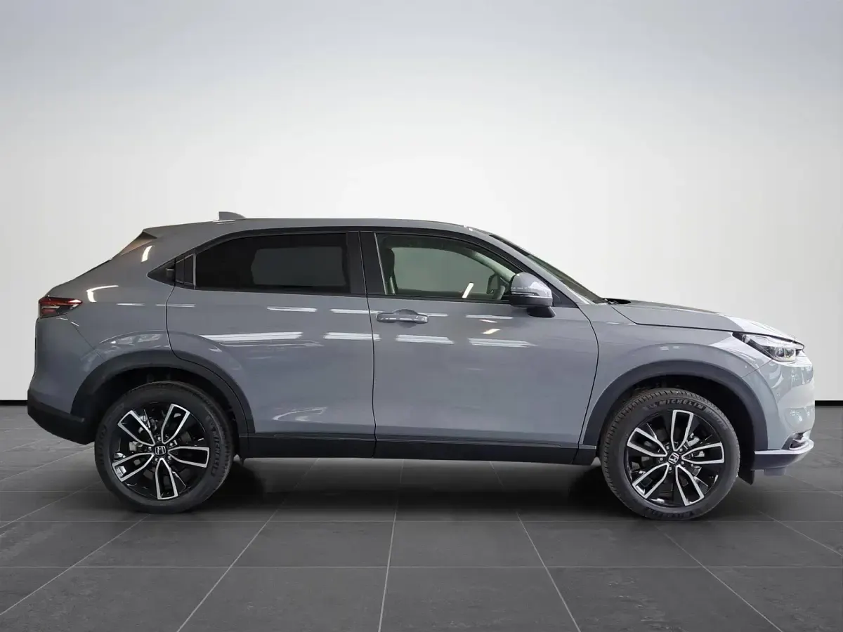 Nuova Honda HR-V Elegance 107 CV (78 kW) 2026 Urban gray SUV
