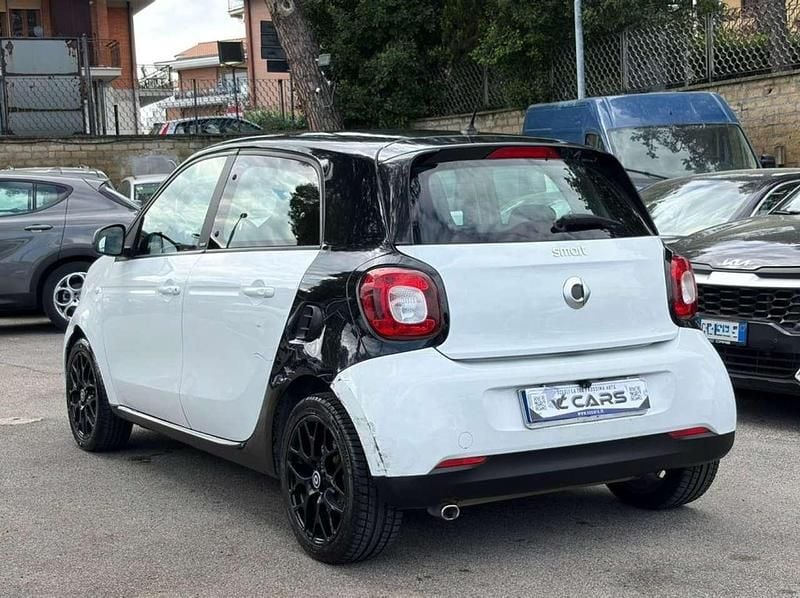 Usata Smart ForFour Passion 90 CV (66 kW) 2018 Bianco Utilitaria