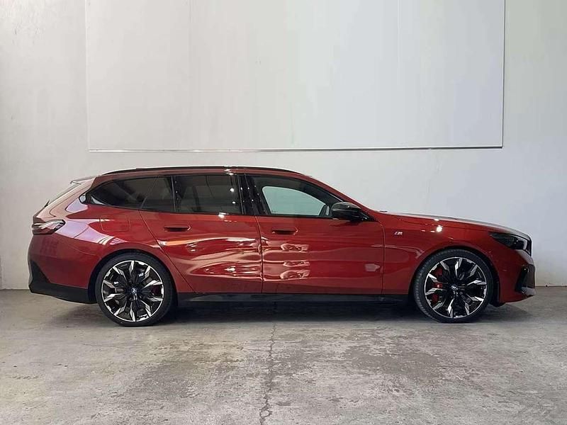 Usata BMW i5 M Sport 442 kW (601 CV) 2024 Rosso Berlina