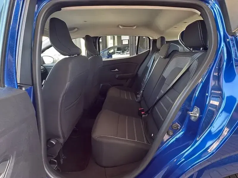 Usata Dacia Sandero Expression 101 CV (74 kW) 2023 Blu Utilitaria