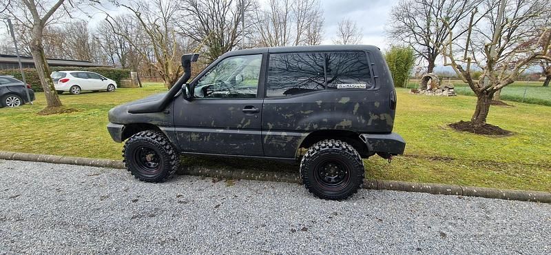 Usata Nissan Terrano 1995 Nero SUV