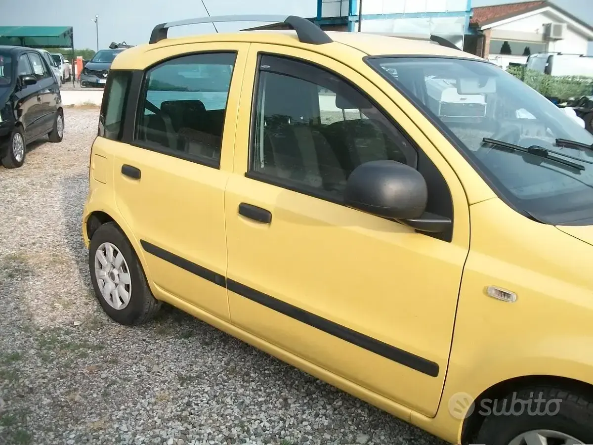 Usata Fiat Panda Dynamic 69 CV (50 kW) 2011 Giallo Utilitaria