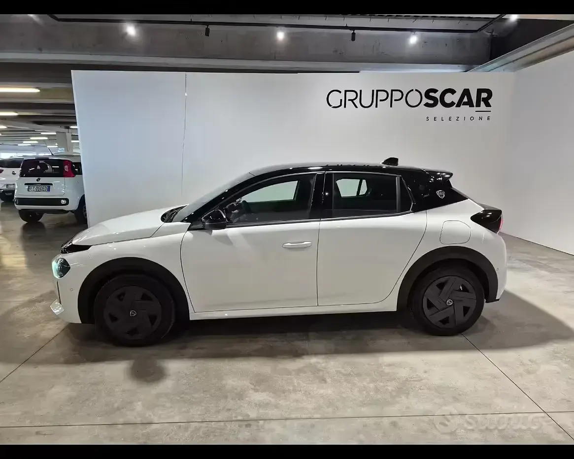 Ny Lancia Ypsilon 2026 Vit Halvkombi