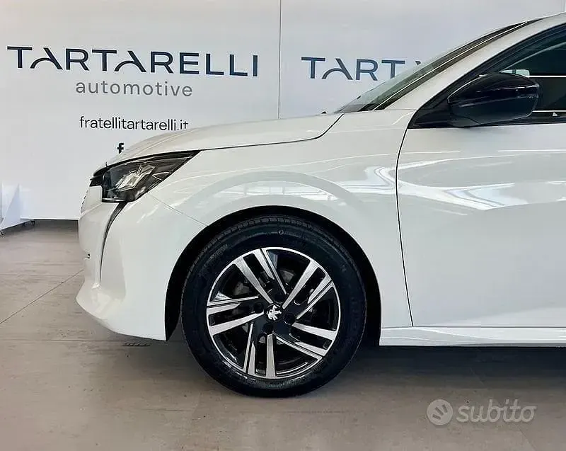Usata Peugeot 208 Active 75 CV (55 kW) 2023 Bianco Utilitaria