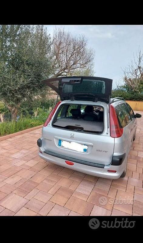 Usata Peugeot 206 68 CV (50 kW) 2003 Grigio Station wagon