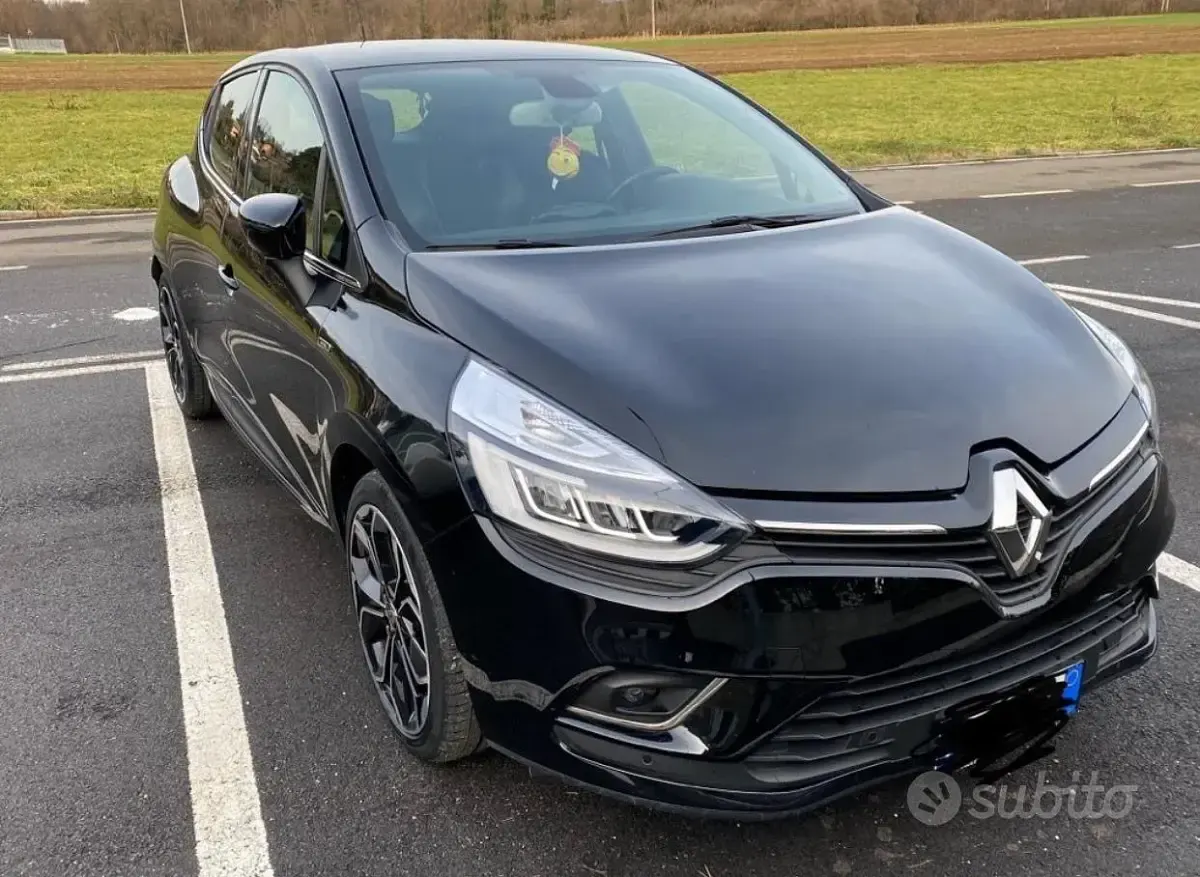 Usata Renault Clio 90 CV (66 kW) 2018 Nero Utilitaria