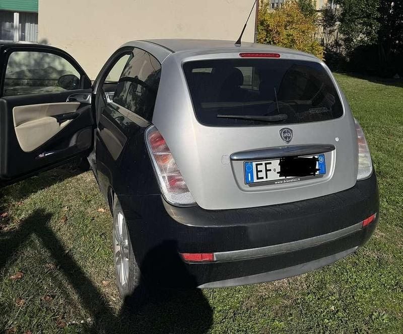 Usata Lancia Ypsilon Platinum 75 CV (55 kW) 2010 Utilitaria