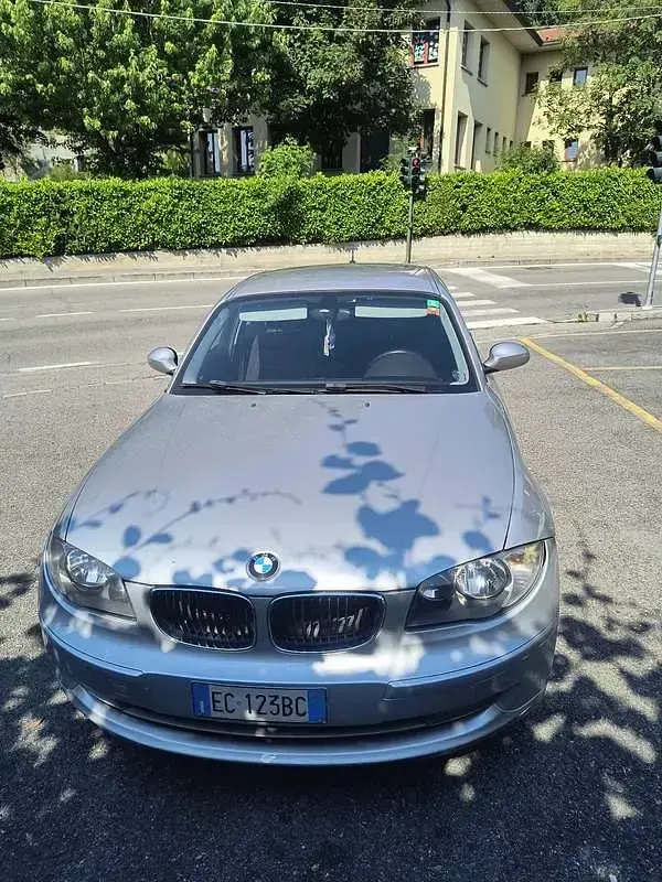 Usata BMW 116 Efficient Dynamics 116 CV (85 kW) 2010 Grigio Utilitaria