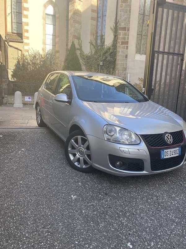 Usata VW Golf VI United 105 CV (77 kW) 2008 Utilitaria