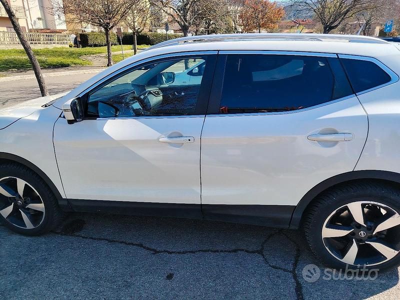 Usata Nissan Qashqai 2017 Bianco SUV