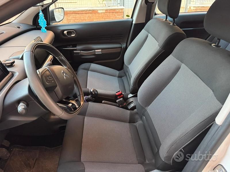 Usata Citroën C4 Shine 100 CV (73 kW) 2017 Bianco SUV