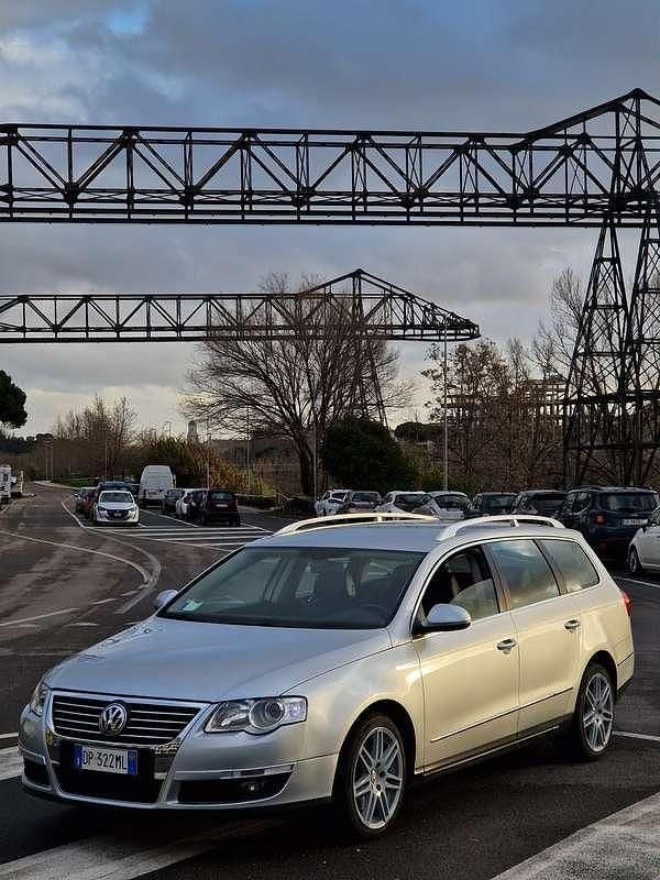 Usata VW Passat Highline 160 CV (117 kW) 2009 Argento Station wagon