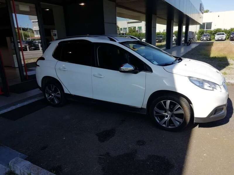 Usata Peugeot 2008 Allure 92 CV (67 kW) 2015 Bianco SUV