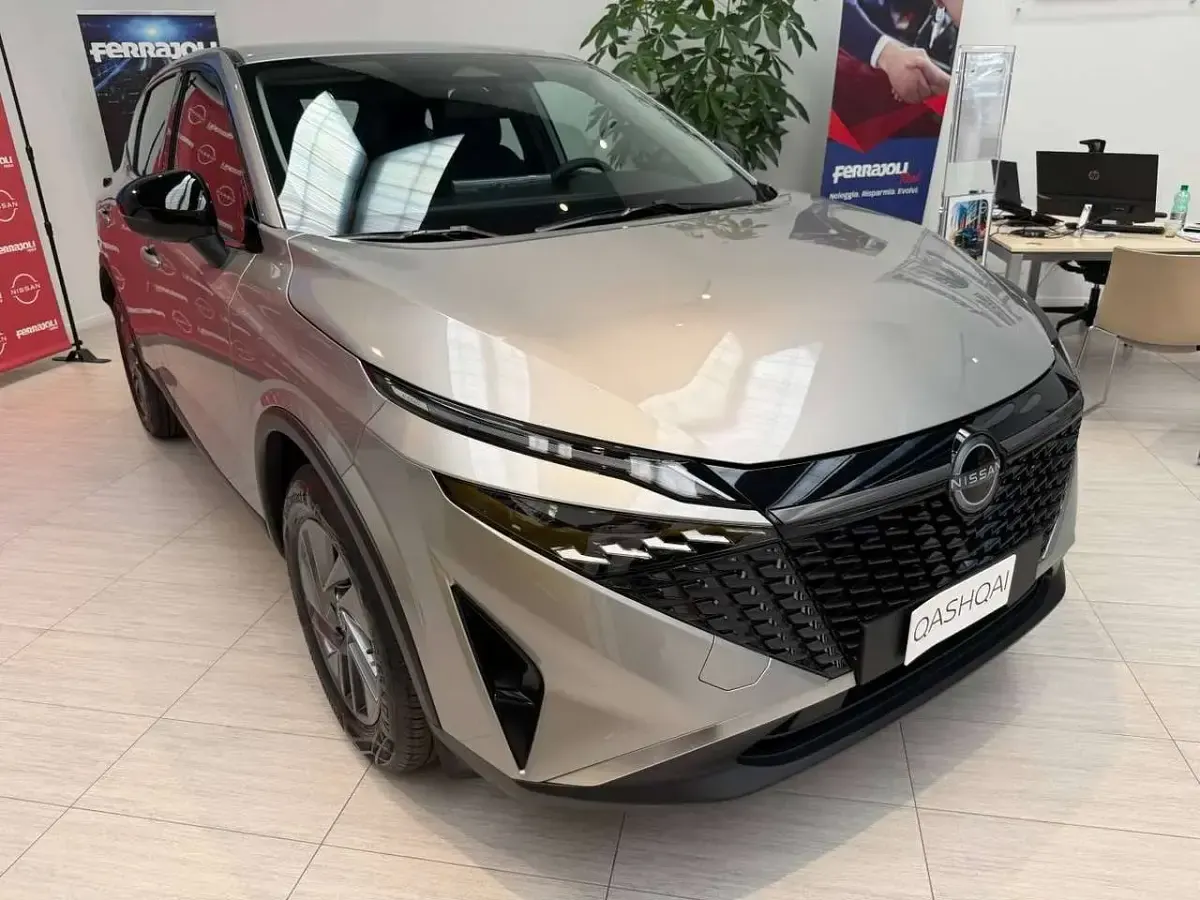 Nuova Nissan Qashqai Acenta 140 CV (102 kW) 2026 Newport grey SUV