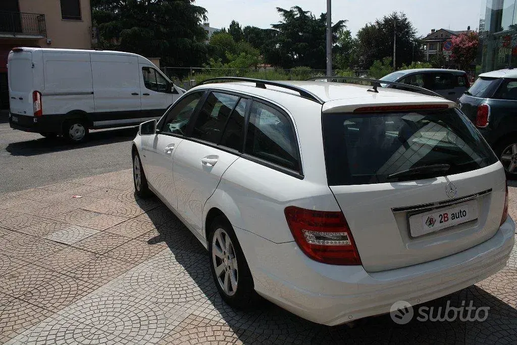 Usata Mercedes C200 Elegance 136 CV (100 kW) 2012 Bianco Station wagon