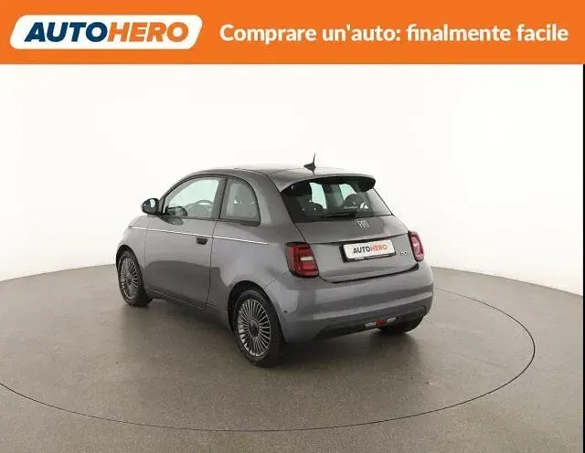Usata Fiat 500e Icon 86 kW (118 CV) 2021 Grigio Berlina