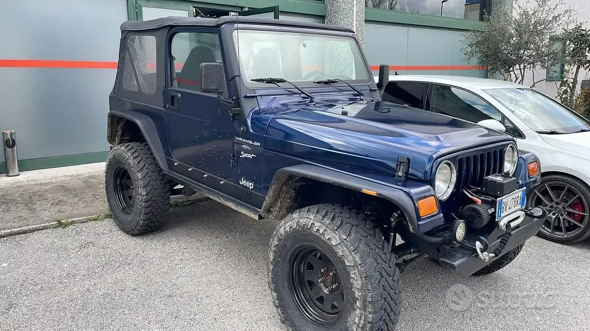 Usata Jeep Wrangler 177 CV (130 kW) 2001 Blu SUV