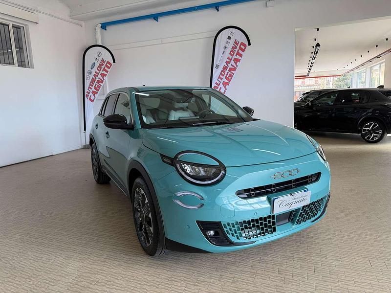 Usata Fiat 600 La Prima 110 CV (80 kW) 2025 Azzurro cielo metalizzato SUV