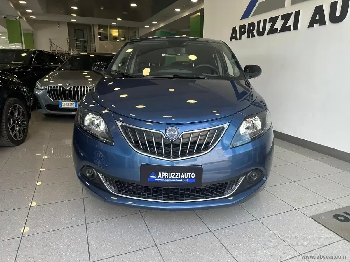 Usata Lancia Ypsilon S 69 CV (50 kW) 2024 Blu/azzurro Utilitaria