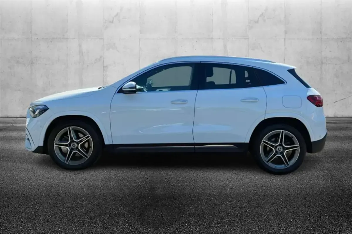 Usata Mercedes GLA200 Advanced Plus 150 CV (110 kW) 2024 Bianco SUV