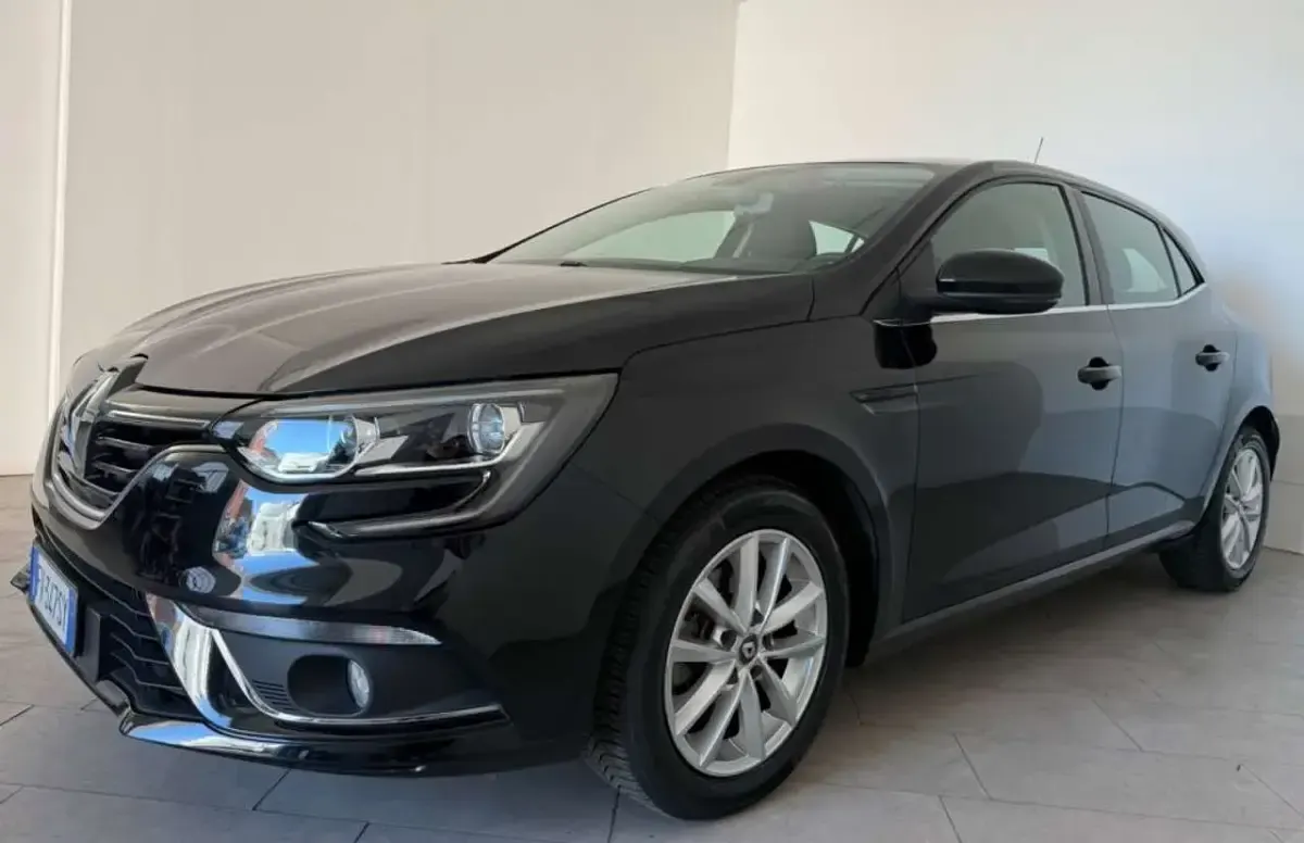 Usata Renault Mégane IV Business 116 CV (85 kW) 2019 Nero Berlina