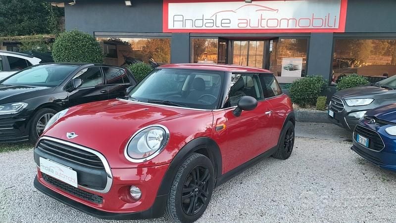 Usata Mini ONE 102 CV (75 kW) 2015 Rosso Utilitaria