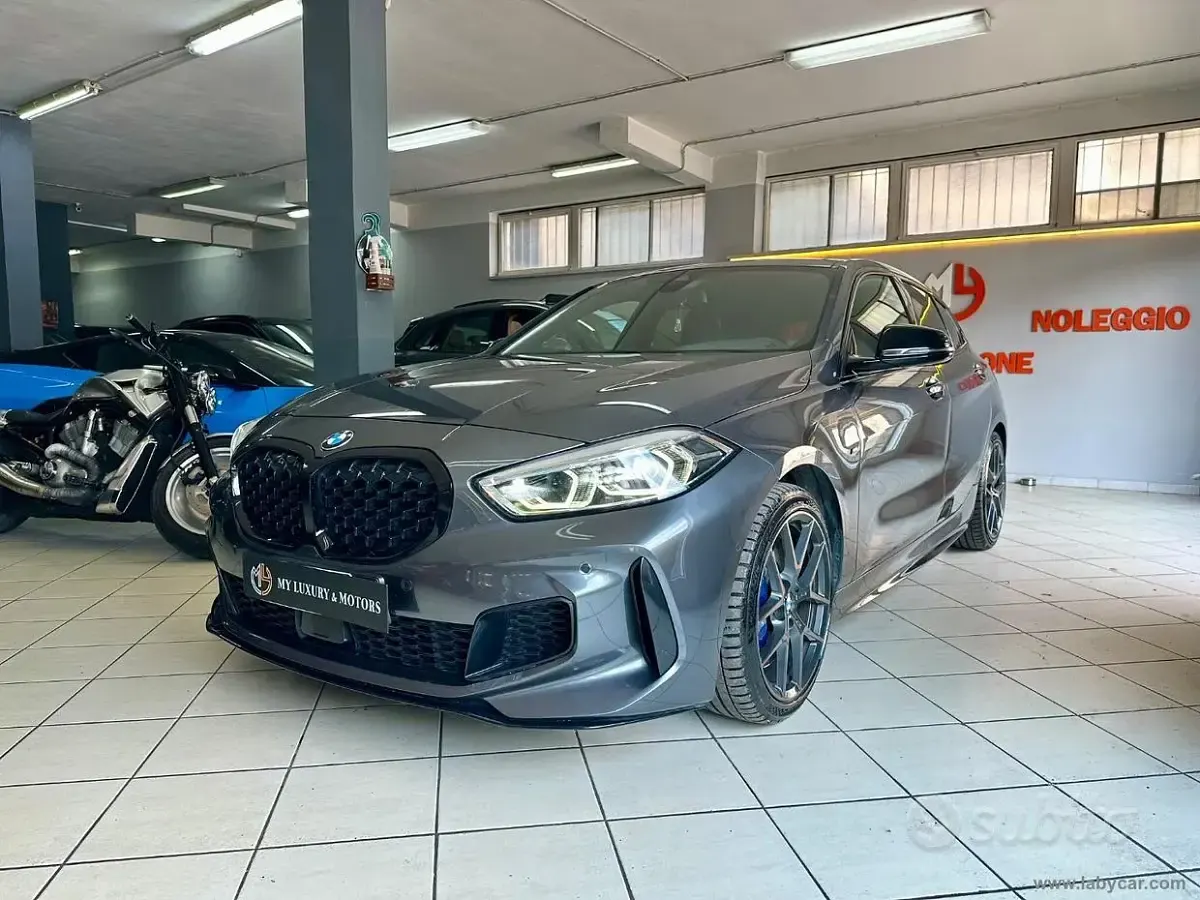 Usata BMW M135 Luxury Line 306 CV (225 kW) 2019 Grigio Utilitaria