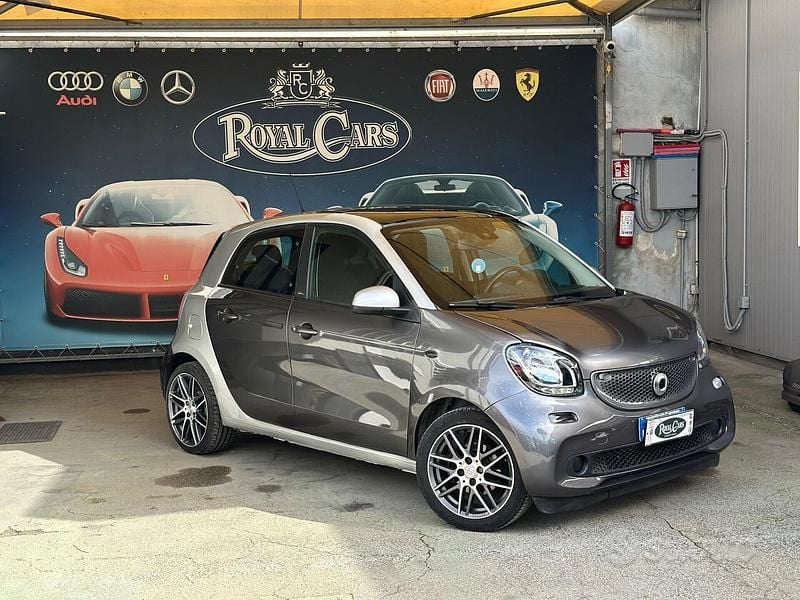 Usata Smart ForFour Passion 71 CV (52 kW) 2016 Grigio Utilitaria