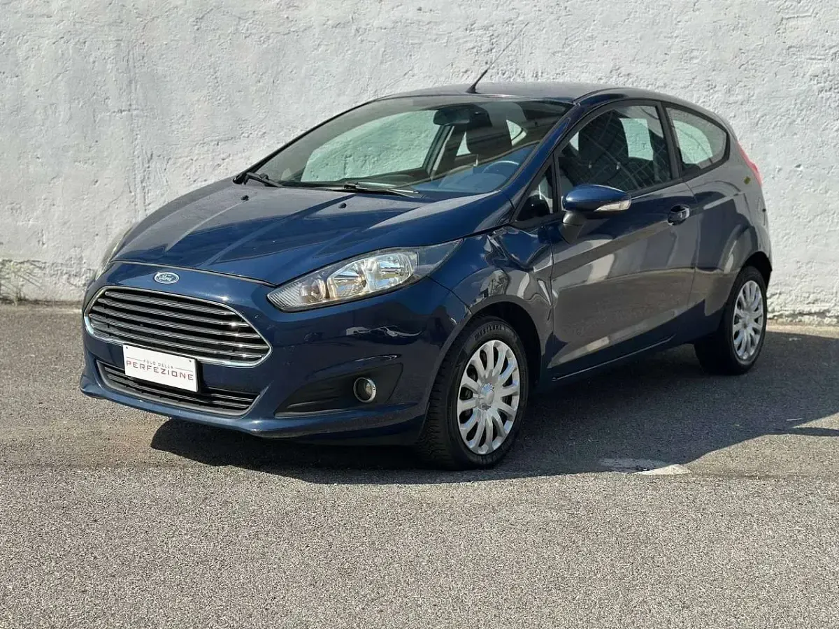 Usata Ford Fiesta 95 CV (69 kW) 2015 Blu/azzurro Utilitaria