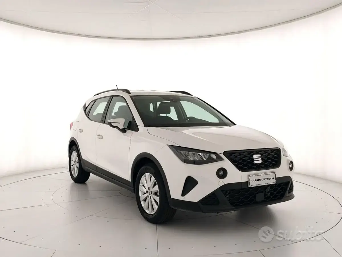 Usata Seat Arona Style 110 CV (80 kW) 2023 Bianco SUV