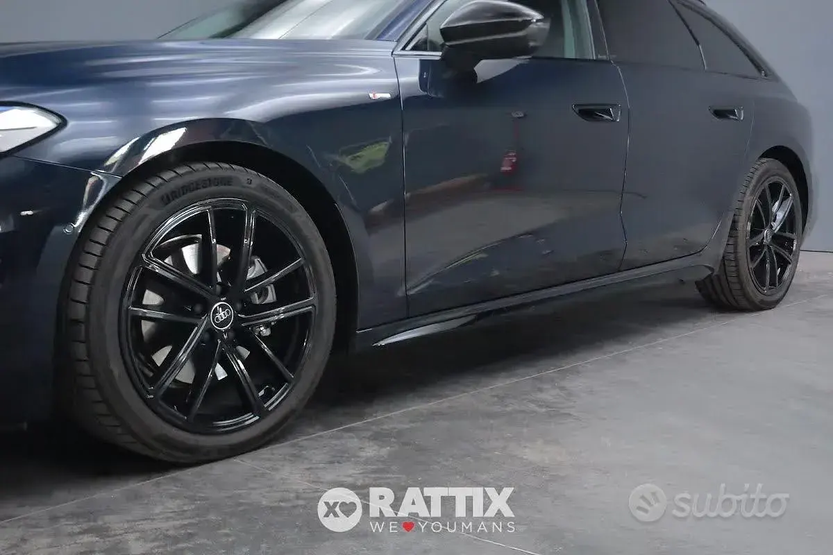 Usata Audi A5 S-Line 150 CV (110 kW) 2025 Nero Station wagon