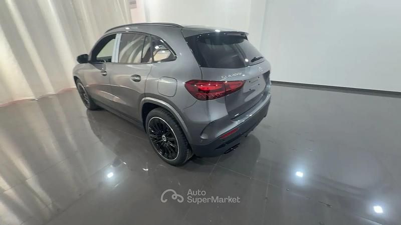 Nuova Mercedes GLA200 AMG line 150 CV (110 kW) 2026 Gray SUV