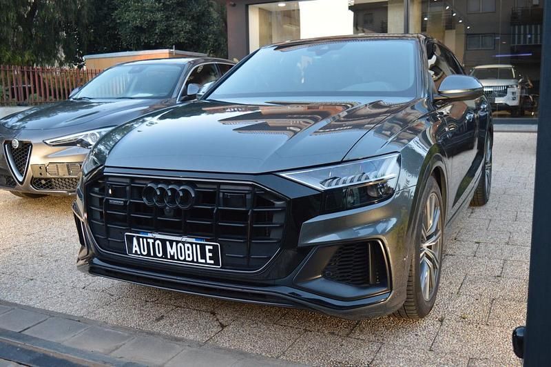 Usata Audi Q8 S-Line 285 CV (209 kW) 2021 Grigio SUV