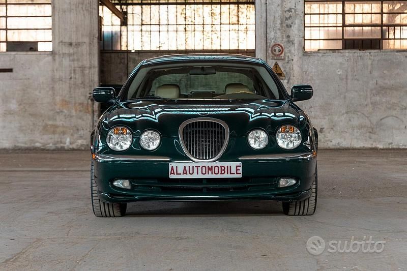 Usata Jaguar S-Type Executive 238 CV (175 kW) 2001 Verde Berlina