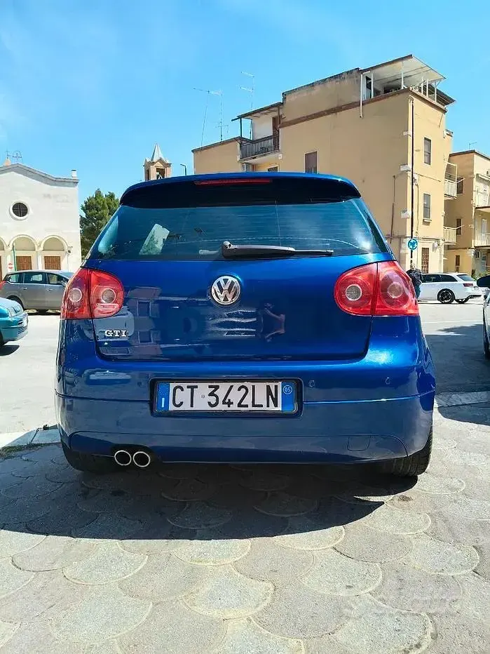 Usata VW Golf IV Pro 200 CV (147 kW) 2005 Blu Berlina