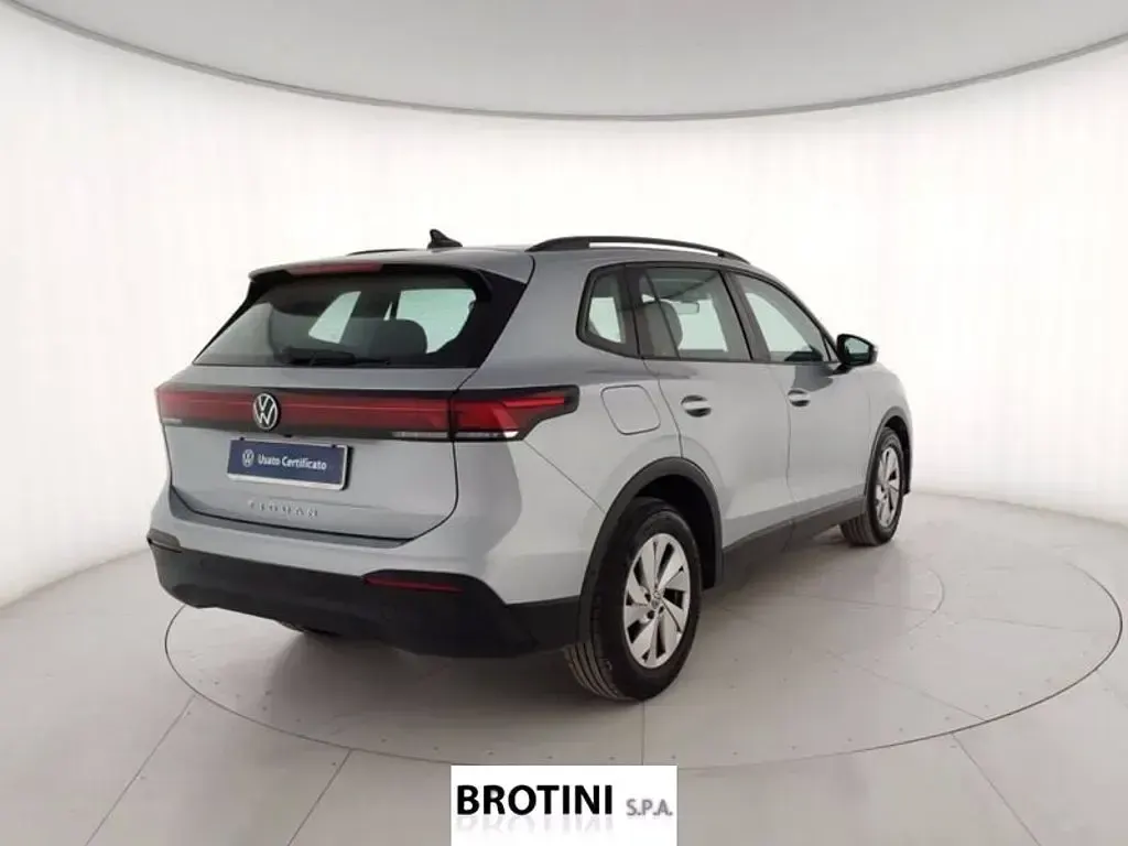Usata VW Tiguan Life 150 CV (110 kW) 2025 Grigio metallizzato SUV