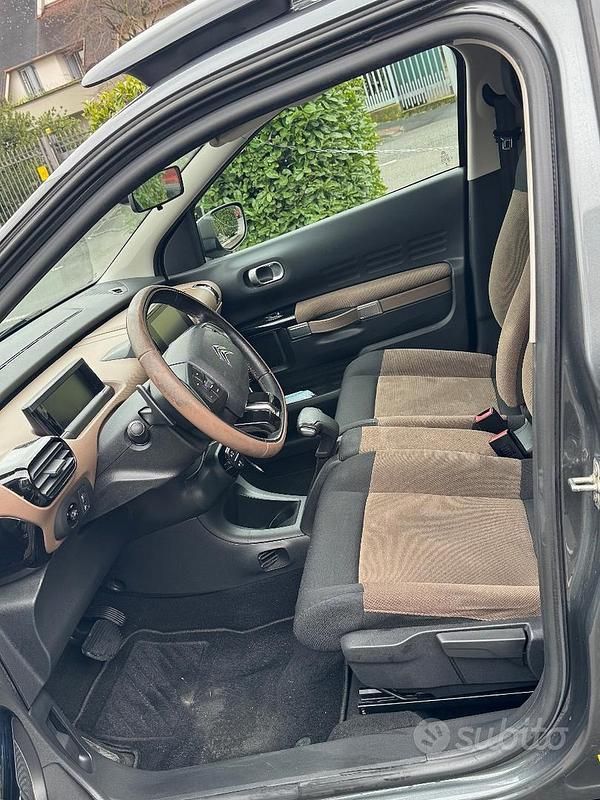 Occasion Citroën C4 Shine 82 ch (60 kW) 2016 Gris SUV