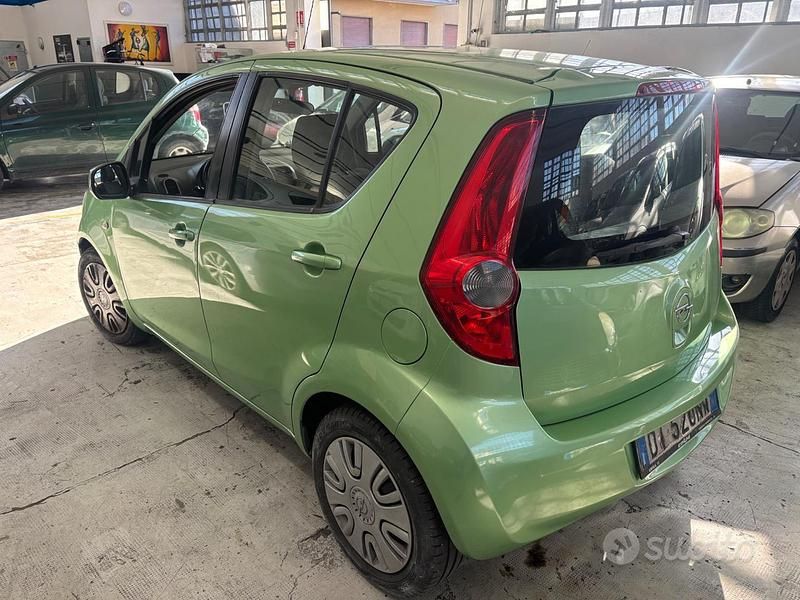 Usata Opel Agila Enjoy 86 CV (63 kW) 2009 Verde Utilitaria